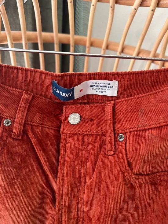 Old Navy Wide-Leg Corduroy Pants in Rust Orange - Picture 3 of 4